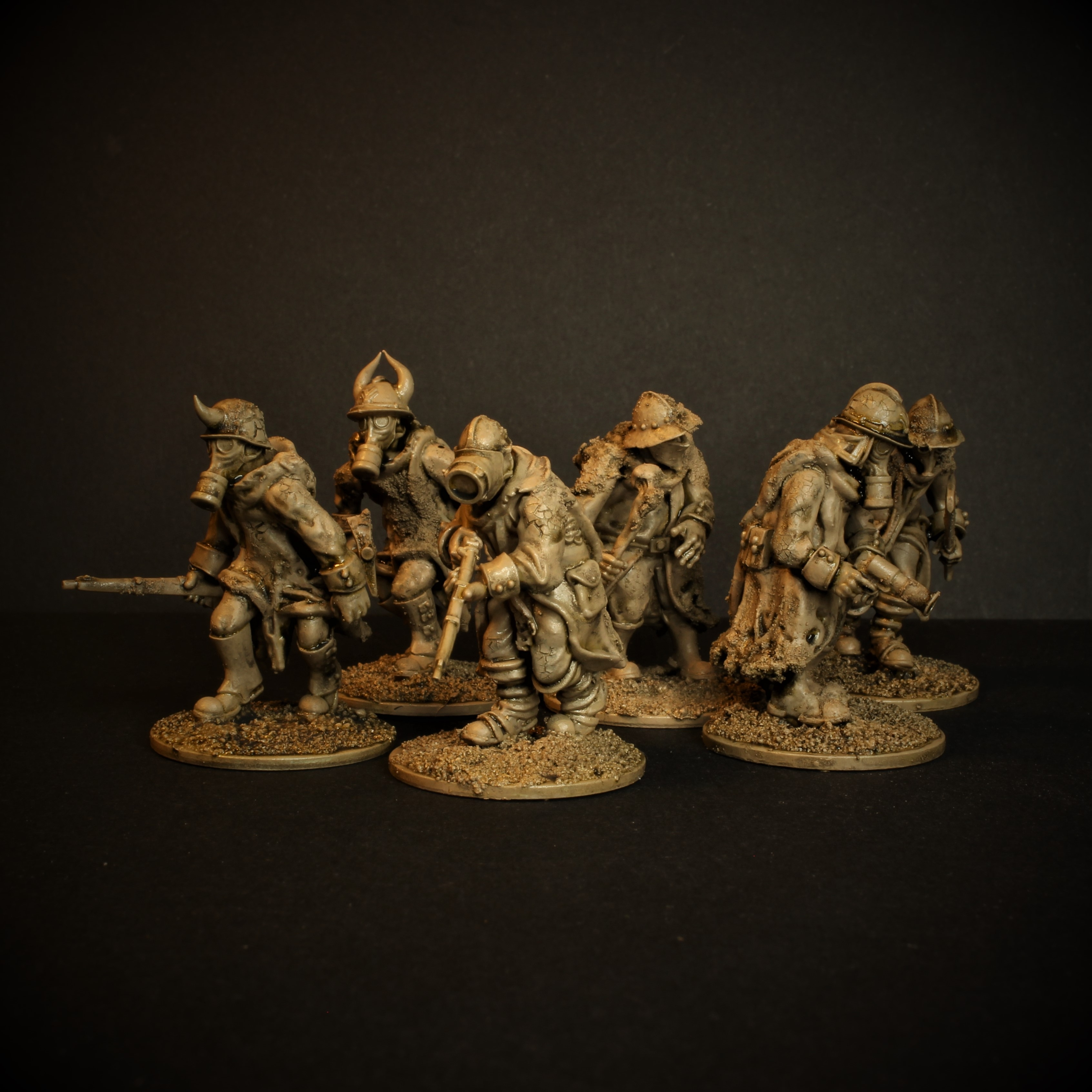 Modular Melee Trenchers by Knucklebones Miniatures, is a proxy for Heretic Trooper, in Heretic Legion.
